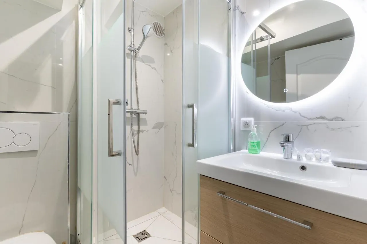 Home Suite Home Grands Boulevard 52 Париж 0*,