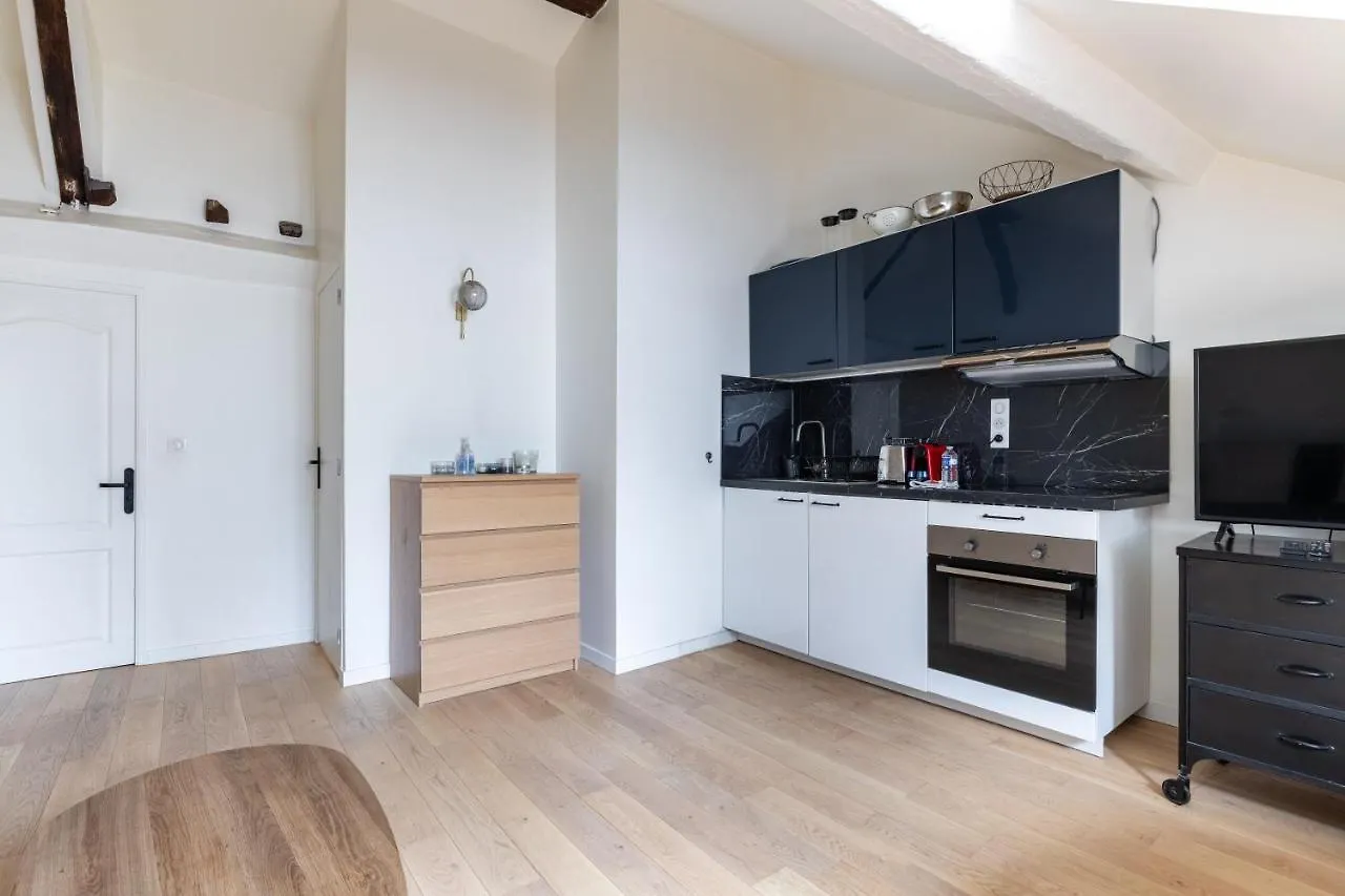 Home Suite Home Grands Boulevard 52 Париж Апартаменты